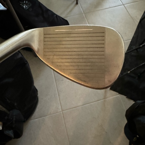 Tour c521 irons 5 pc set
In right handed 
Kbs shafts  steel - Picture 2 of 10